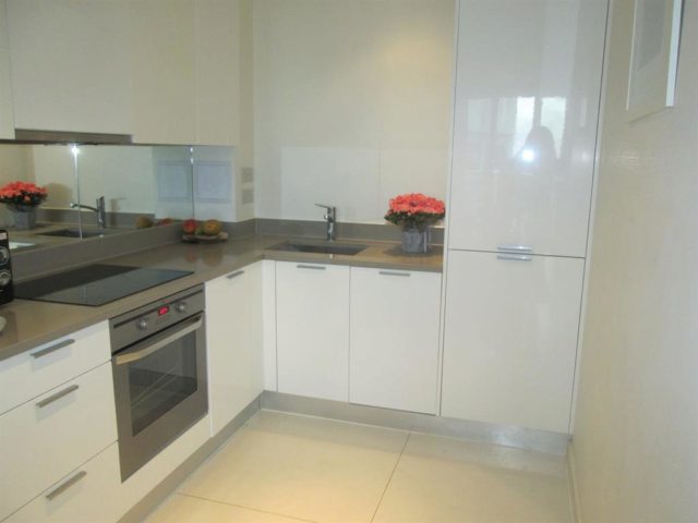  Image of 1 bedroom Apartment to rent in Station Approach Hayes UB3 at Hayes Middlesex Hayes, UB3 4FA